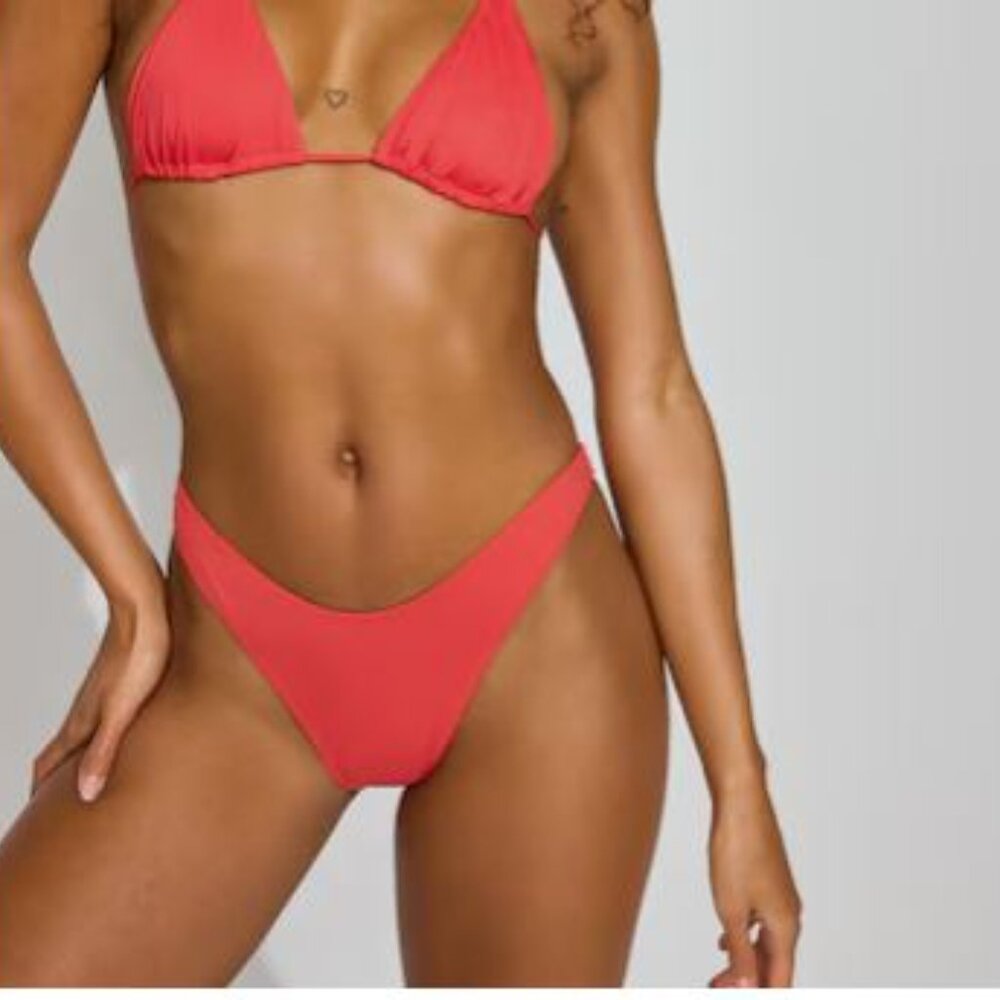 Garage NWT Extra Cheeky Boomerang Bikini Bottoms Sz M